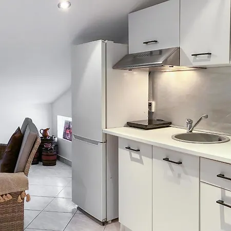 2 Bedroom Beautiful In * Vrsi