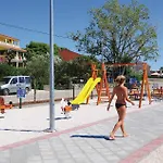 2 Bedroom Beautiful In Apartament *