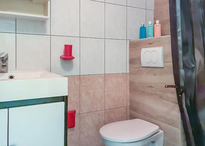 Pet Friendly In With Wifi Vrsi